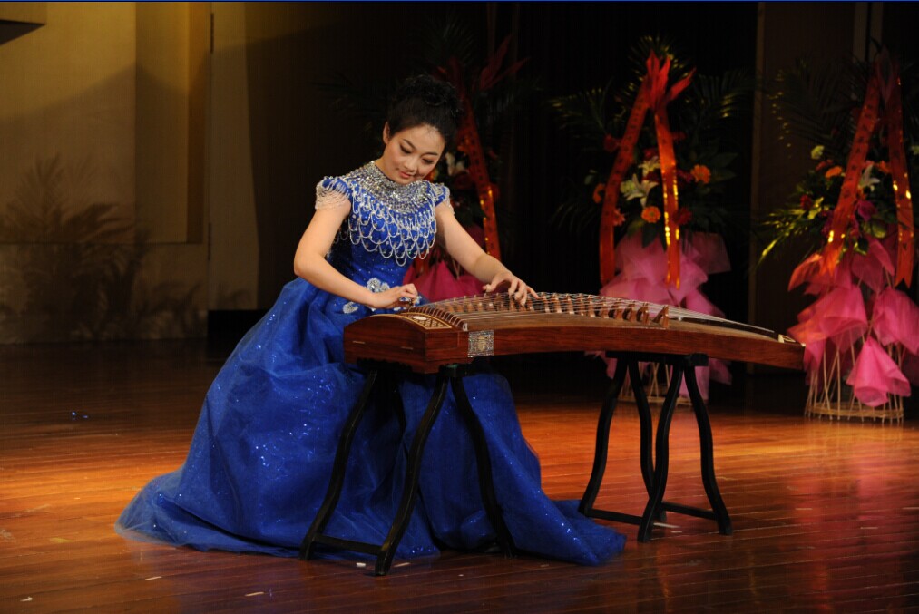 錦綸長(cháng)絲織物，驚艷了時(shí)光~